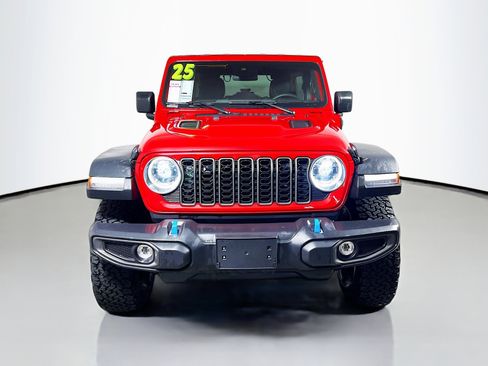Used 2025 Jeep Wrangler Unlimited Rubicon 4xe w/ Safety Group AWD/4WD image 11