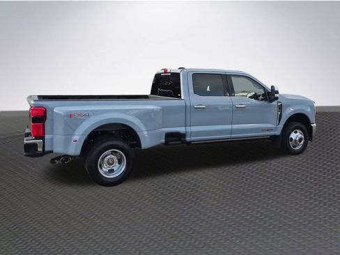 New 2026 Ford F350 King Ranch w/ Chrome Package image 4