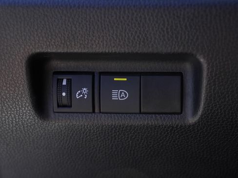 Used 2024 Toyota RAV4 LE AWD/4WD image 10