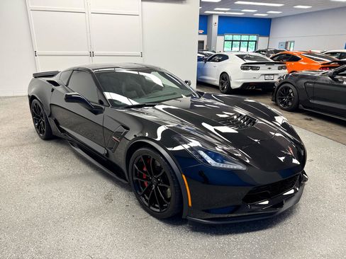 Used 2019 Chevrolet Corvette Grand Sport w/ Carbon Flash Badge Package image 29