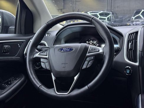 Used 2023 Ford Edge Titanium image 22
