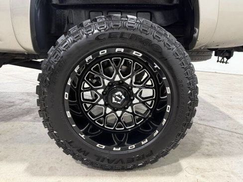 Used 2003 Chevrolet Silverado 2500 LS w/ Snow Plow Prep Package image 12