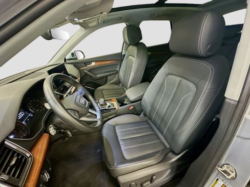 Used 2023 Audi Q5 2.0T Premium w/ Convenience Package AWD/4WD image 13