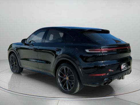 Used 2024 Porsche Cayenne S AWD/4WD image 21