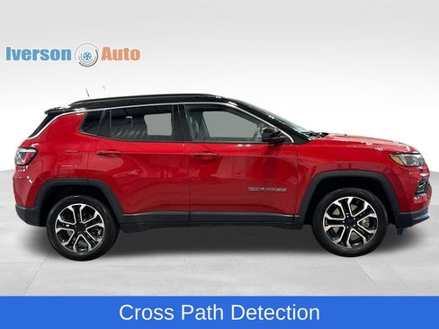 Used 2024 Jeep Compass Limited AWD/4WD image 10