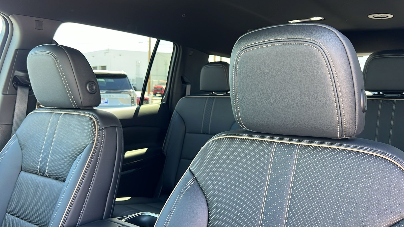 New 2026 Chevrolet Traverse High Country w/ LPO, Floor Liner Package AWD/4WD image 22