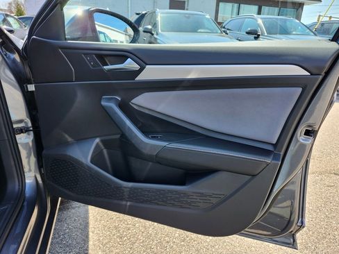New 2026 Volkswagen Jetta SE FWD image 13