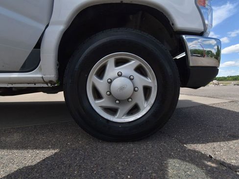 Used 2019 Ford E-350 and Econoline 350 Super Duty w/ Power Windows & Locks Group image 26