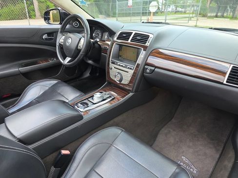 Used 2010 Jaguar XK Convertible RWD image 13
