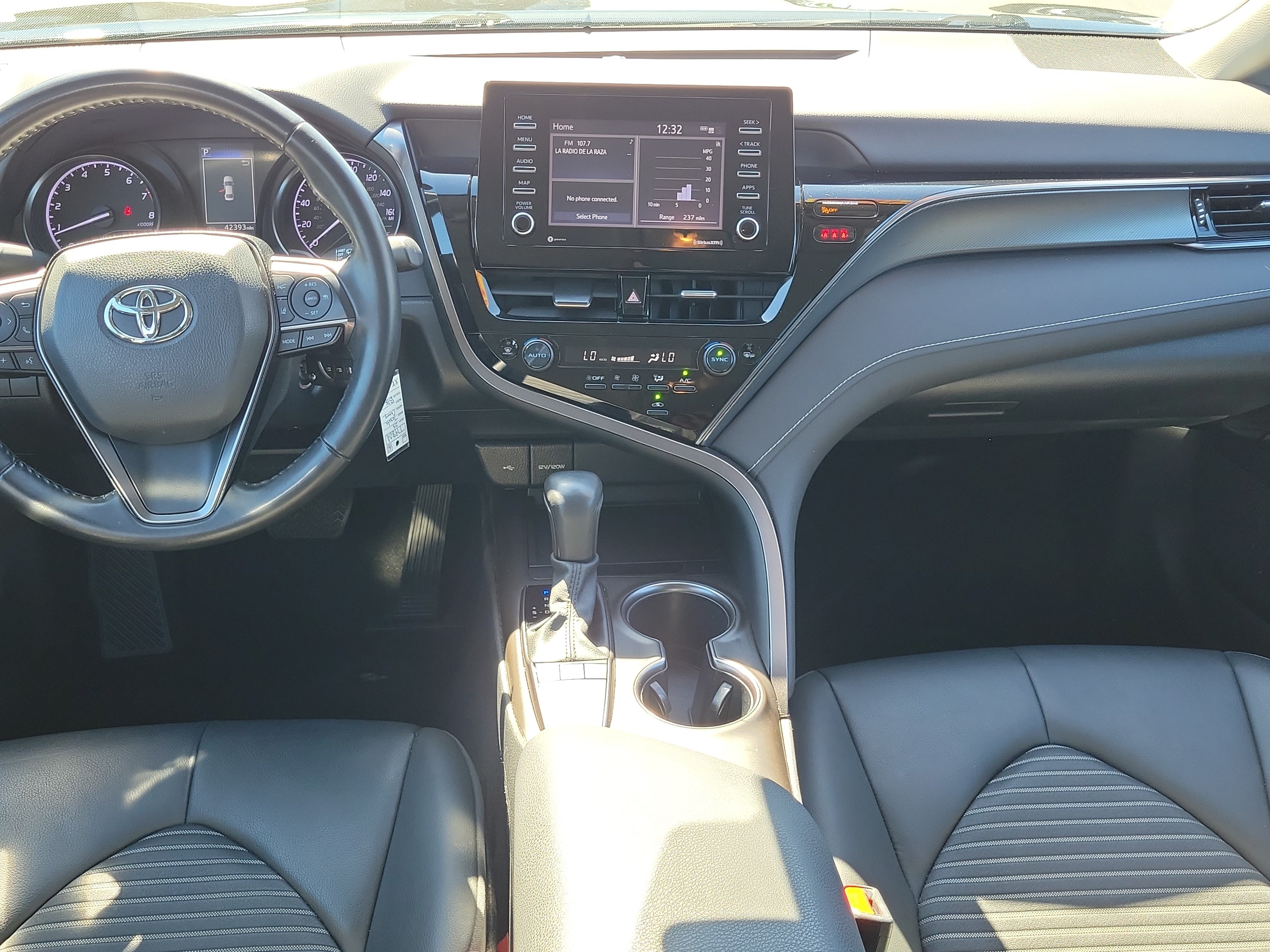 Used 2023 Toyota Camry SE FWD image 15