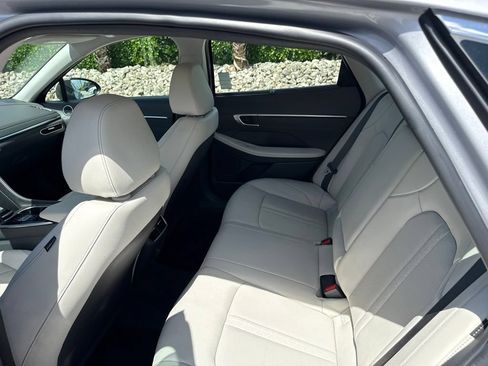 Used 2023 Hyundai Sonata Limited FWD image 32