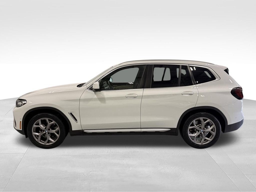 Used 2024 BMW X3 xDrive30i w/ Premium Package AWD/4WD image 2