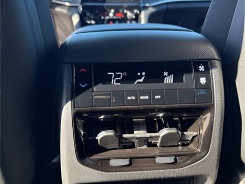 New 2025 Jeep Grand Cherokee L Altitude image 23