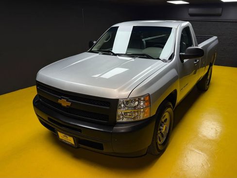 Used 2013 Chevrolet Silverado 1500 W/T RWD image 32