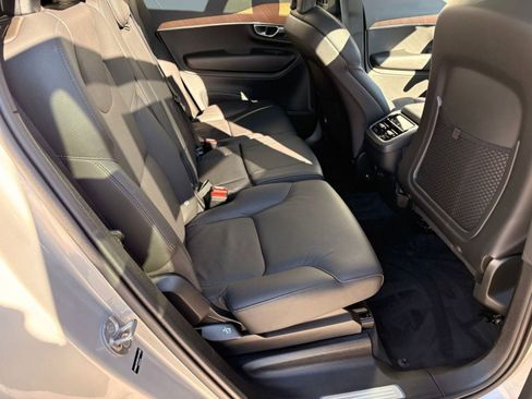 Certified 2025 Volvo XC90 B6 Plus image 25