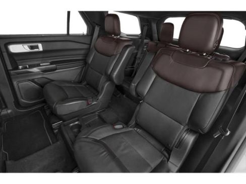 Used 2022 Ford Explorer Platinum w/ Equipment Group 601A RWD image 13
