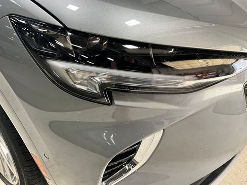 Used 2023 Buick Envision Avenir image 24