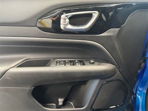 New 2026 Jeep Compass Limited image 24