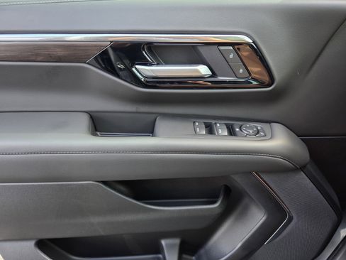 New 2026 Chevrolet Tahoe LS image 12