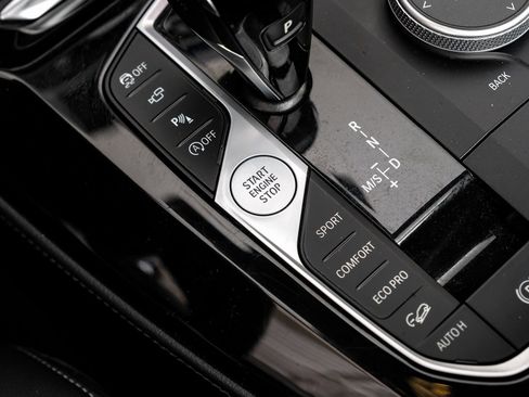 Used 2024 BMW X4 xDrive30i image 25