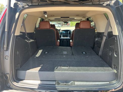 Used 2018 Cadillac Escalade Premium Luxury AWD/4WD image 21