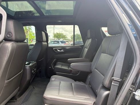 Used 2022 Chevrolet Tahoe RST w/ Luxury Package RWD image 10