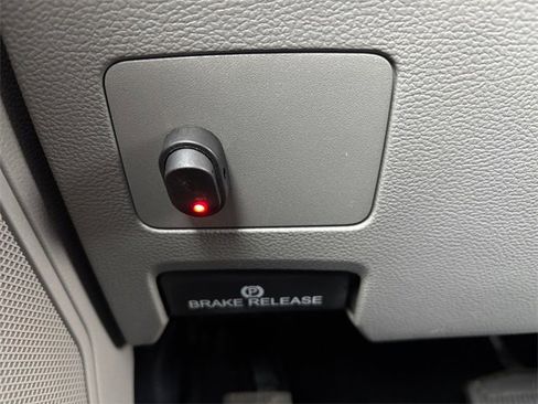 Used 2022 Ford F550 4x4 Regular Cab Super Duty image 17