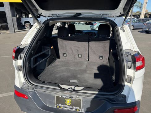 Used 2017 Jeep Cherokee 75th Anniversary image 20