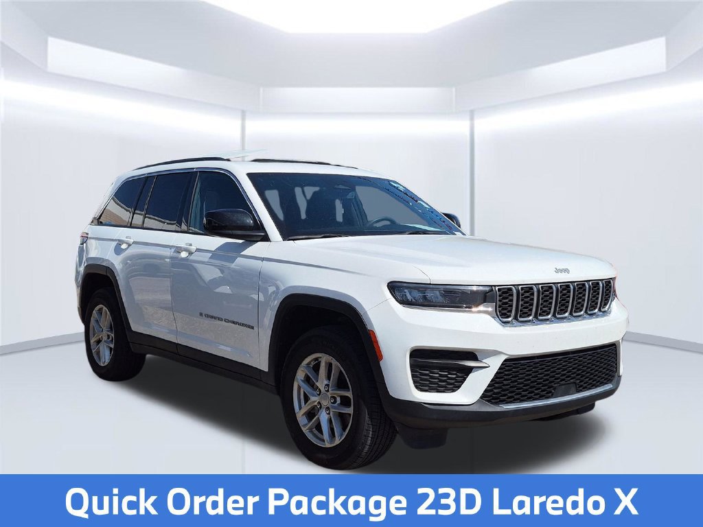 Used 2024 Jeep Grand Cherokee Laredo X w/ Luxury Tech Group I AWD/4WD image 5