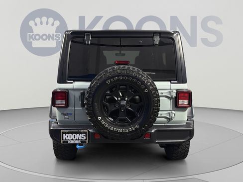 Used 2023 Jeep Wrangler Unlimited w/ Cold Weather Group AWD/4WD image 5