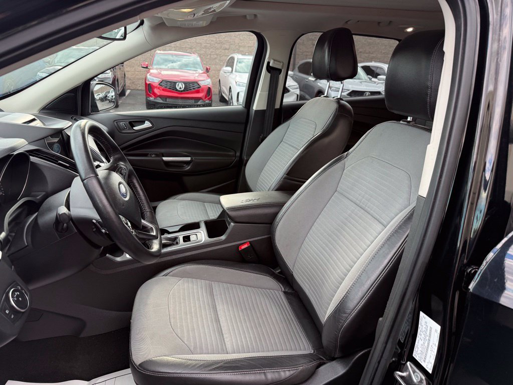 Used 2017 Ford Escape Titanium FWD image 15