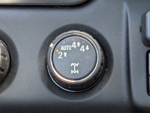 Used 2017 Chevrolet Suburban Premier image 30