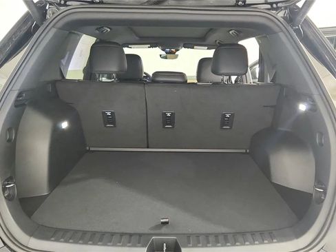 New 2026 Chevrolet Equinox ACTIV w/ Convenience Package III AWD/4WD image 19