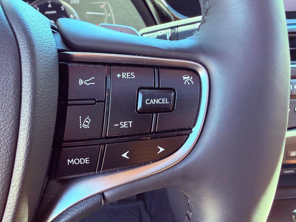 Certified 2022 Lexus ES 350 Ultra Luxury w/ Accessory Package 2 FWD image 25