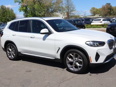 Used 2024 BMW X3 xDrive30i w/ Premium Package AWD/4WD image 5