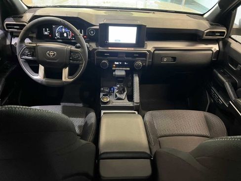 New 2025 Toyota 4Runner SR5 image 9