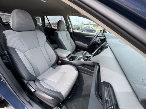 Used 2024 Subaru Outback Premium image 11