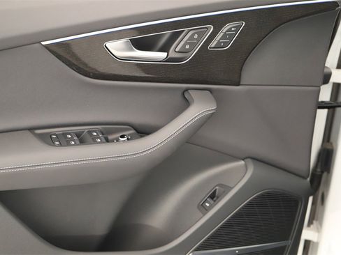 New 2025 Audi Q7 3.0T Premium Plus image 23