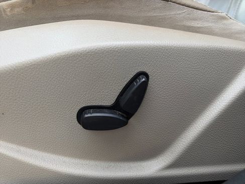 Used 2012 Ford Focus SEL image 15