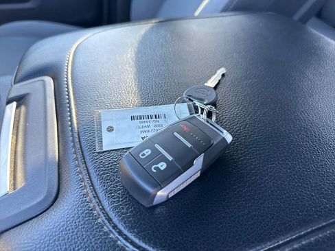 Used 2022 RAM 3500 Big Horn image 37