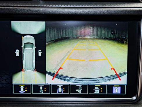 Used 2022 GMC Yukon XL Denali image 18