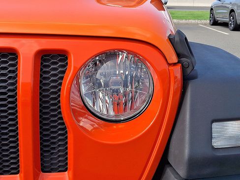 Used 2018 Jeep Wrangler Sport AWD/4WD image 34