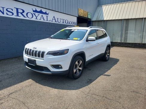 Used 2019 Jeep Cherokee Limited image 2