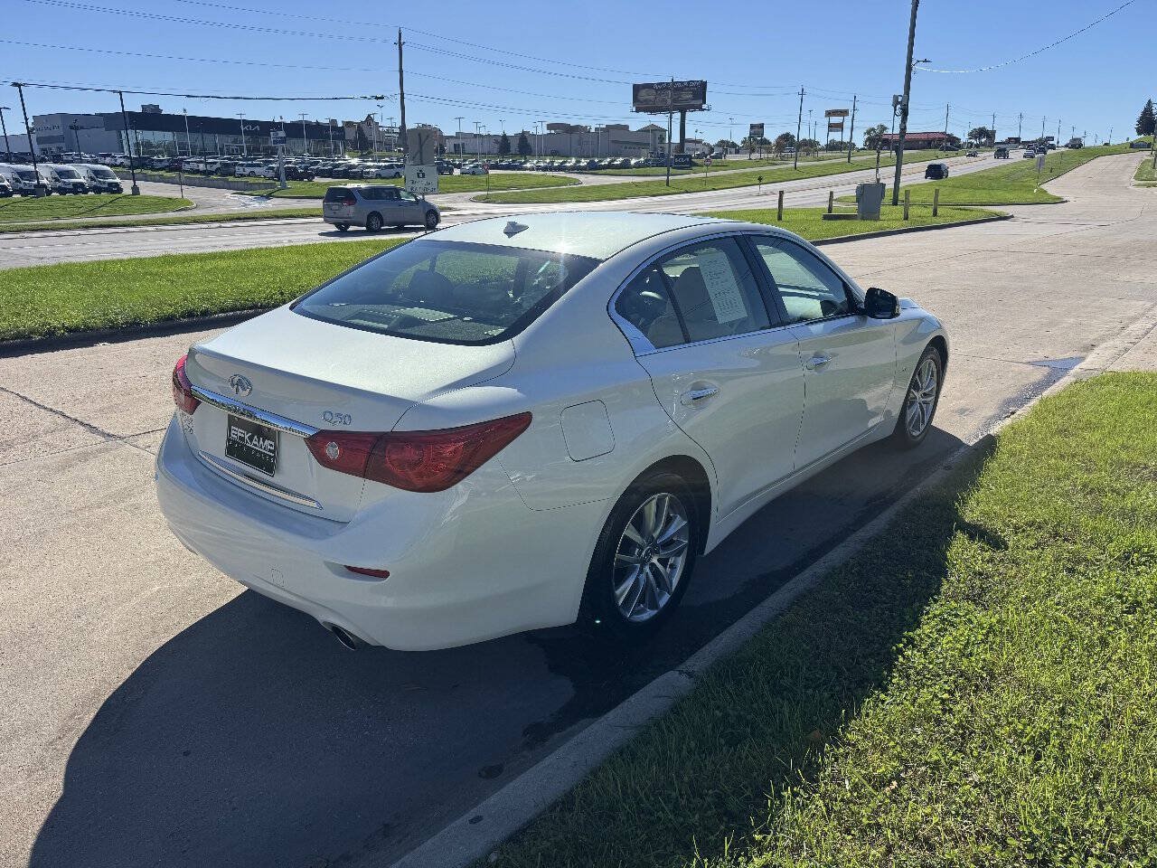 Used 2015 INFINITI Q50 Premium w/ Navigation Package AWD/4WD image 5