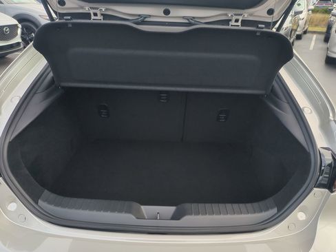 Used 2025 MAZDA MAZDA3 Hatchback w/Premium Plus Pkg image 13