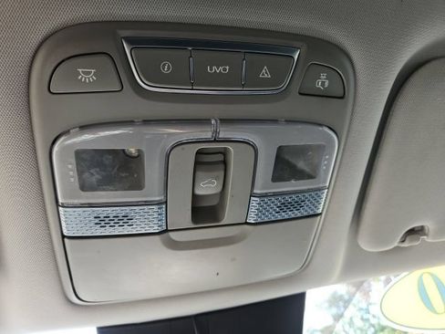 Used 2020 Kia Telluride S FWD image 36
