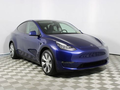 Used 2021 Tesla Model Y Long Range image 28