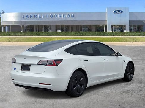 Used 2023 Tesla Model 3 Standard Range RWD image 4