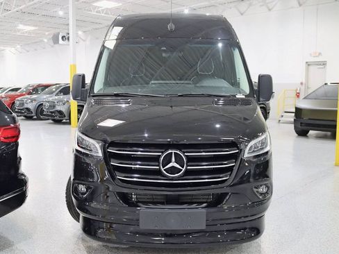 Used 2024 Mercedes-Benz Sprinter 3500 image 7