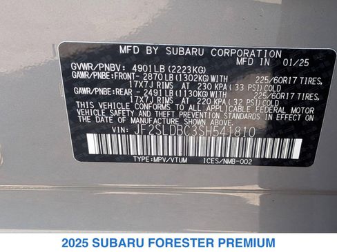 Used 2025 Subaru Forester Premium AWD/4WD image 31